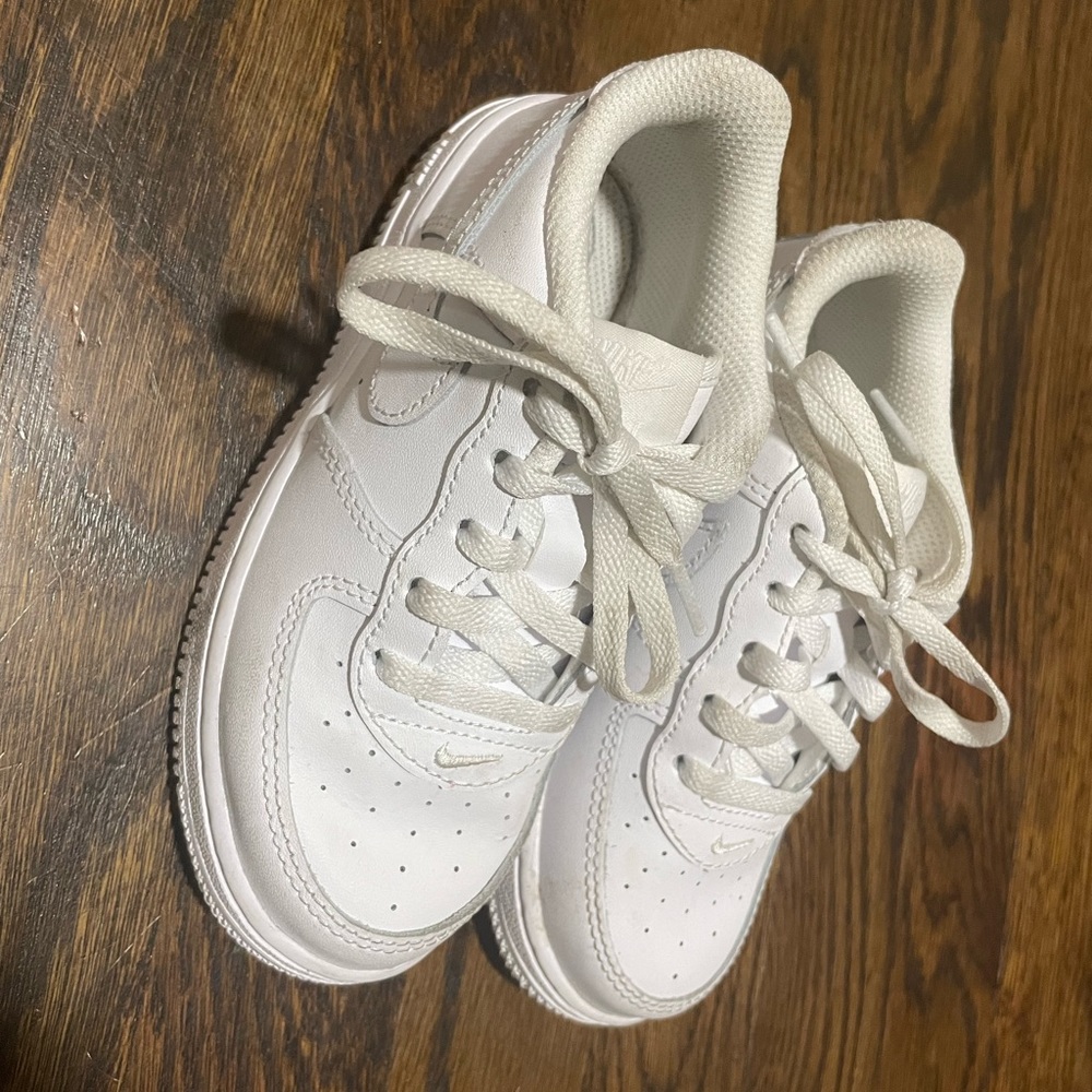 Toddler nike sneakers